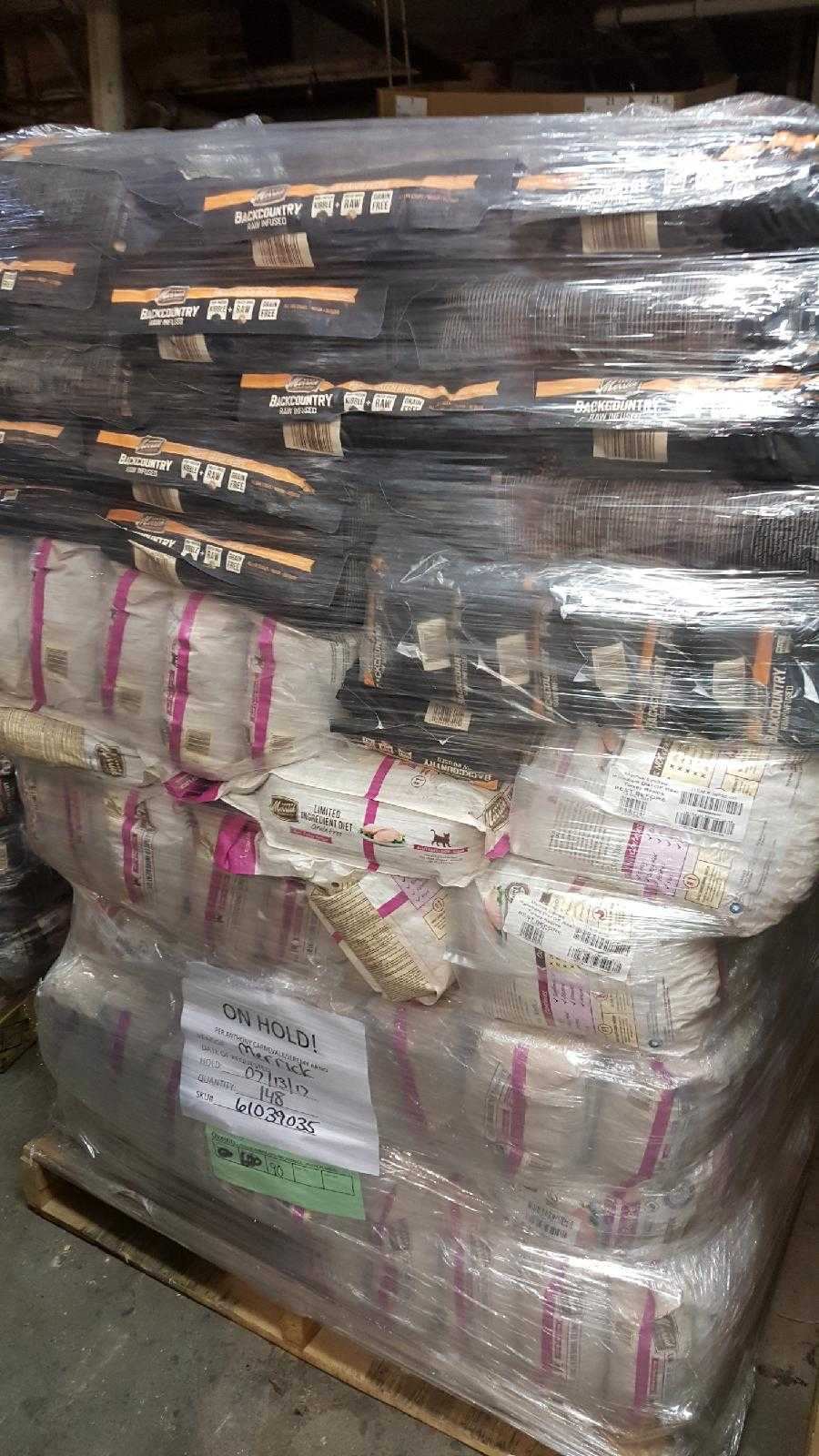 20 Pallets of shorted dated pet food! Over 4,500 bags | Manifested | Great Buy!