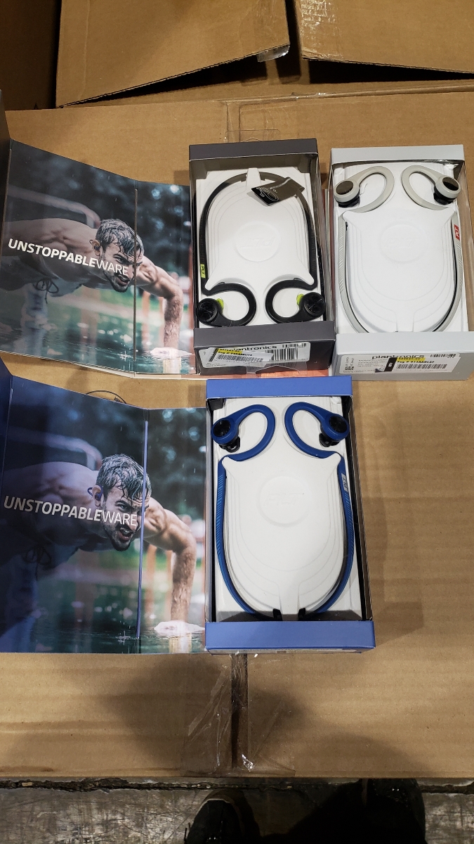 All units are in original retail box - Come with original accessories