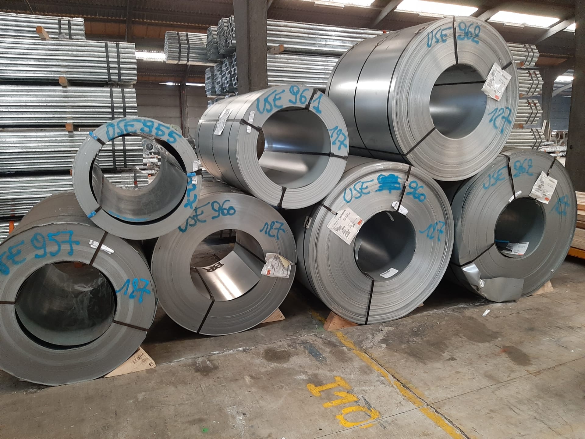 261 M/T PPGI / GI / GA / EG / AS COILS - ORIGIN EUROPE.