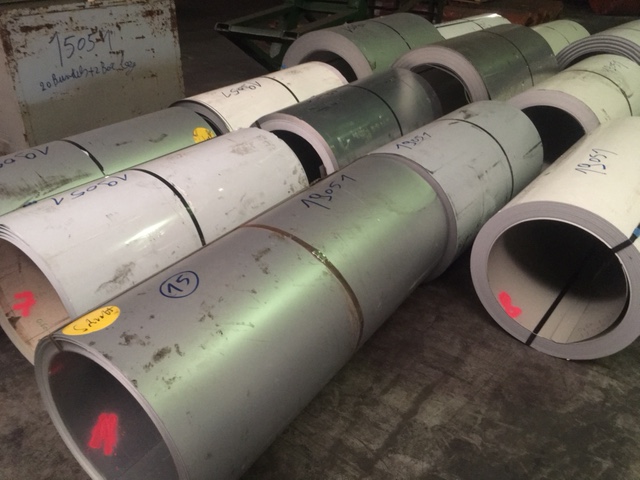 250 M/T GALVANIZED / PP MIX COILS - ORIGIN EUROPE.
