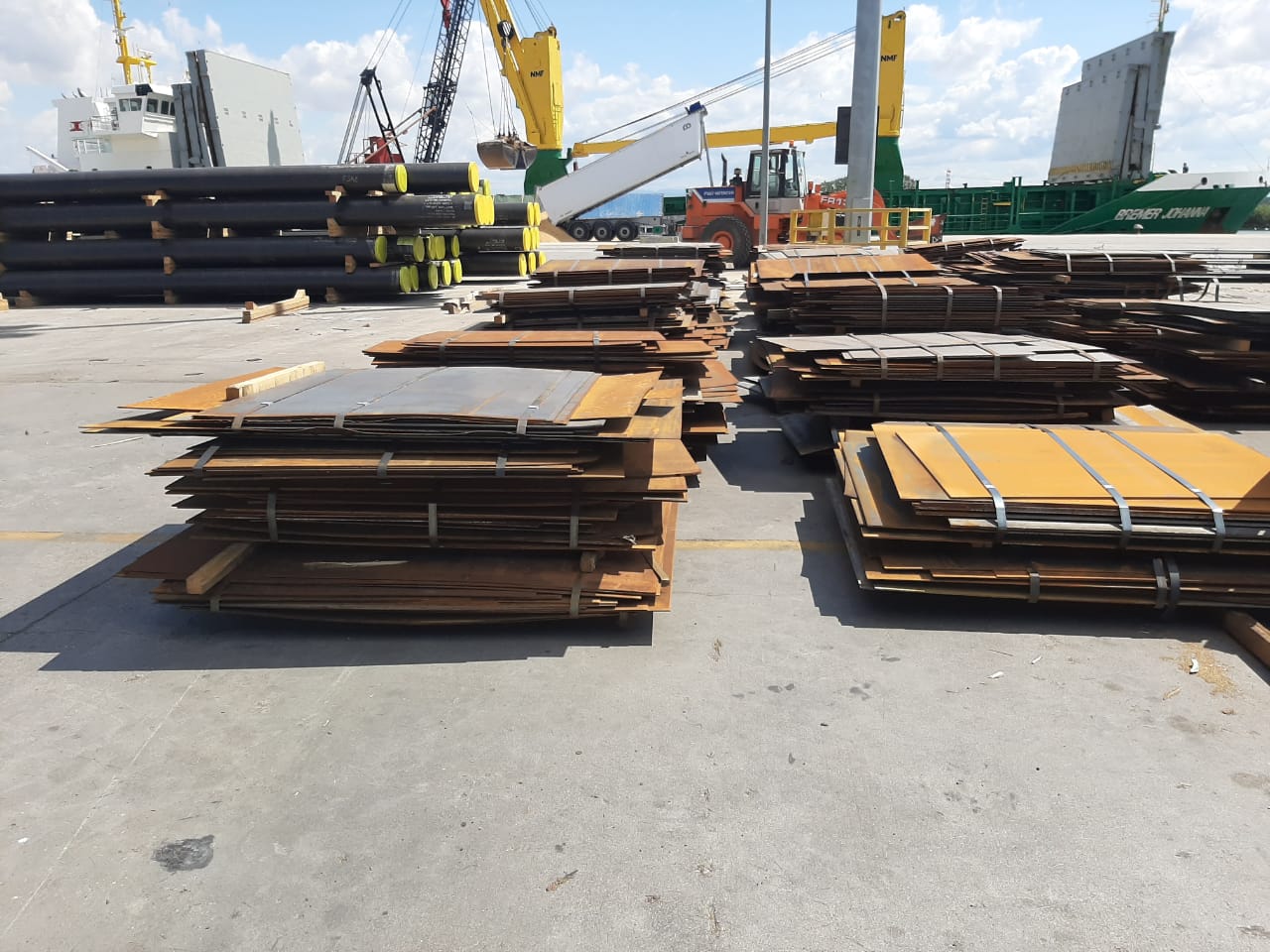 Unassorted hot rolled steel sheets