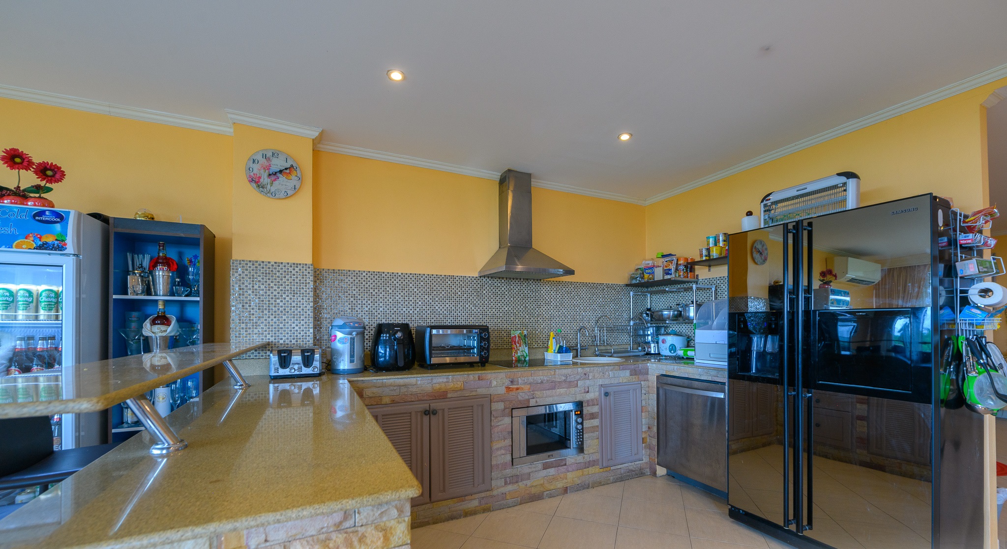 Not easy to find - 3 Large Bedroom Condo with Sea Views Pattaya Thailand 