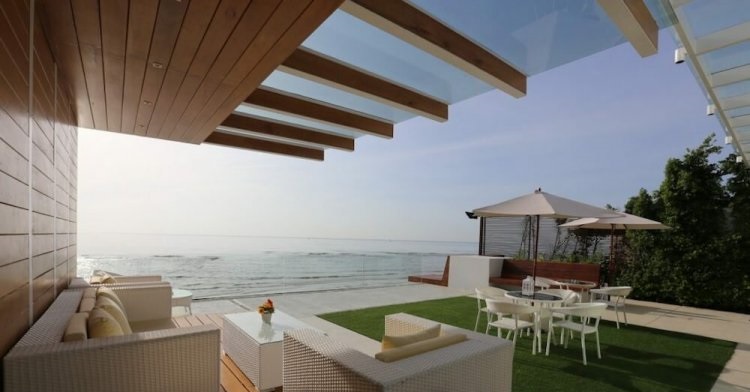 833 Sqm 7 Bed 9 Bath Villa For Sale perfect sunny Thailand near Pattaya live in the lap of luxury or use as rental property