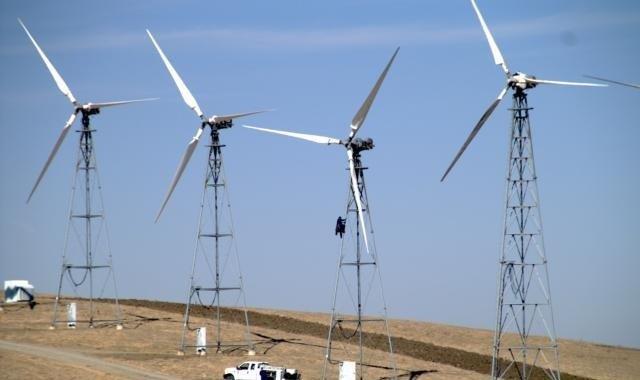 13 Wind Turbines 56/100kW