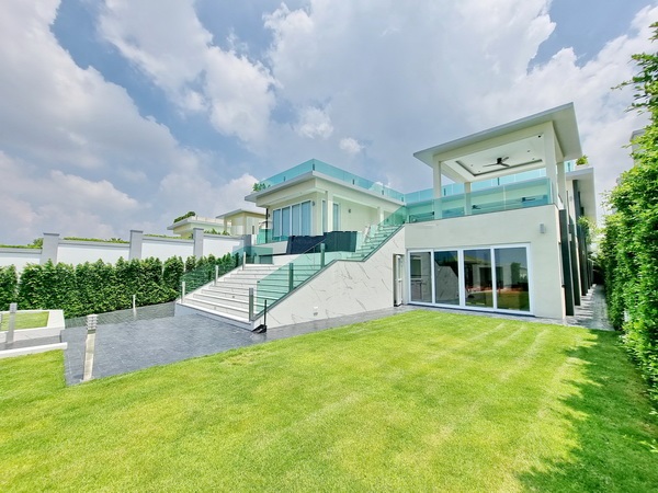Spectacular House For Sale in