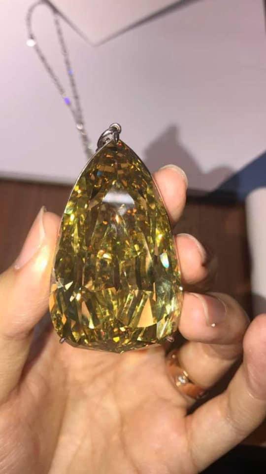 Diamonds and Necklace for Sale
