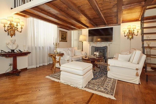 teaser of an interesting estate in Tuscany located about 30 km from Fiesole.