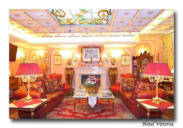 Hotel Vittoria, 4 stelle, 48 rooms, Via Pietro Calvi 32, Milano centro