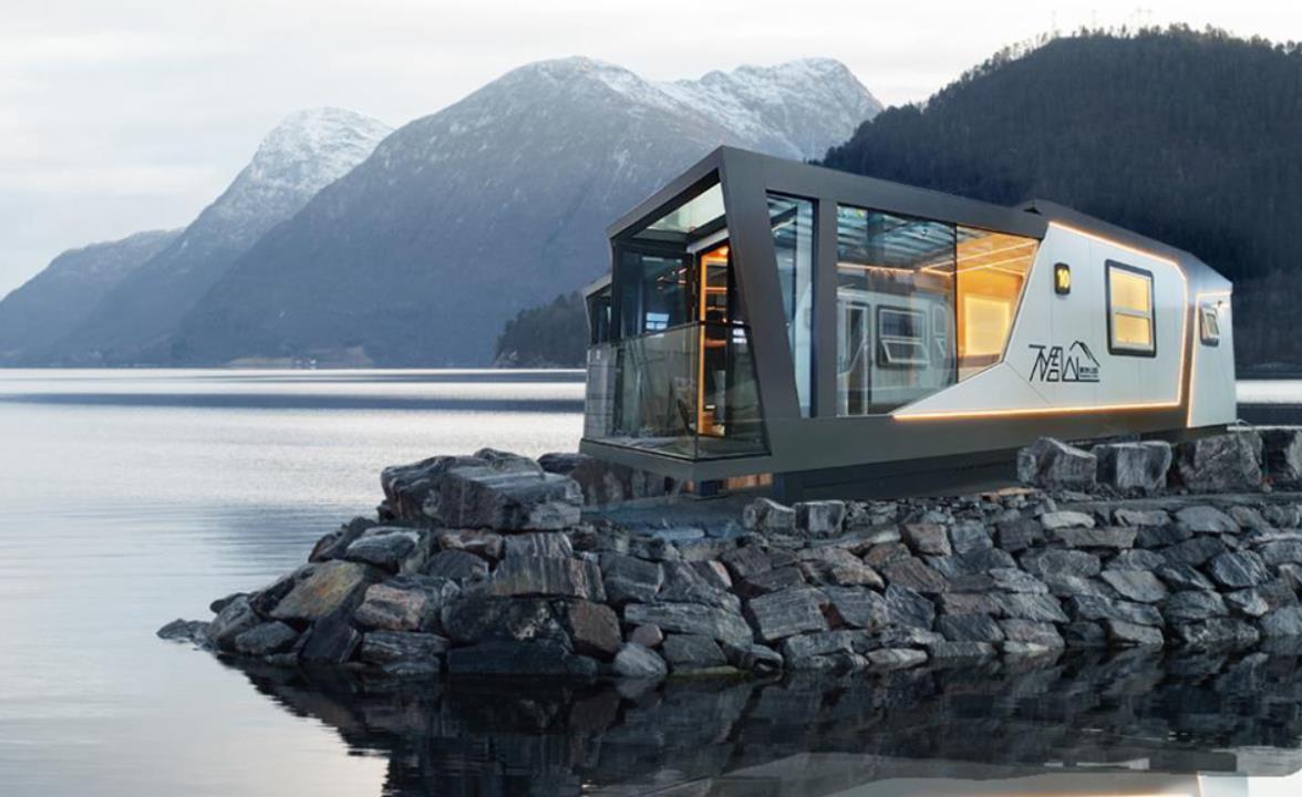 Luxury modular hotel unit