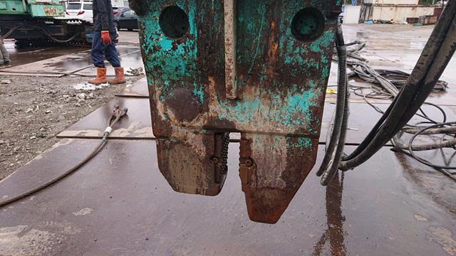 Tomen Hydraulic Vibro Hammer