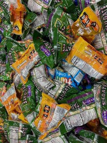 CANDY - SHELF PULLED - ASSORTED BIG BRAND NAMES - DATING PREDOMINATELY 2023 AND 2024