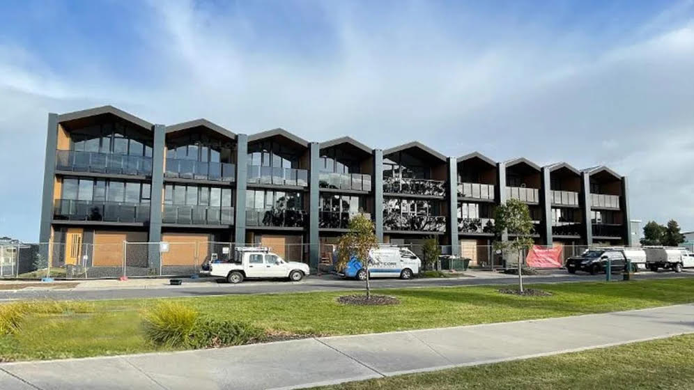 Melbourne Australia 9 units 3 floors Townhouses