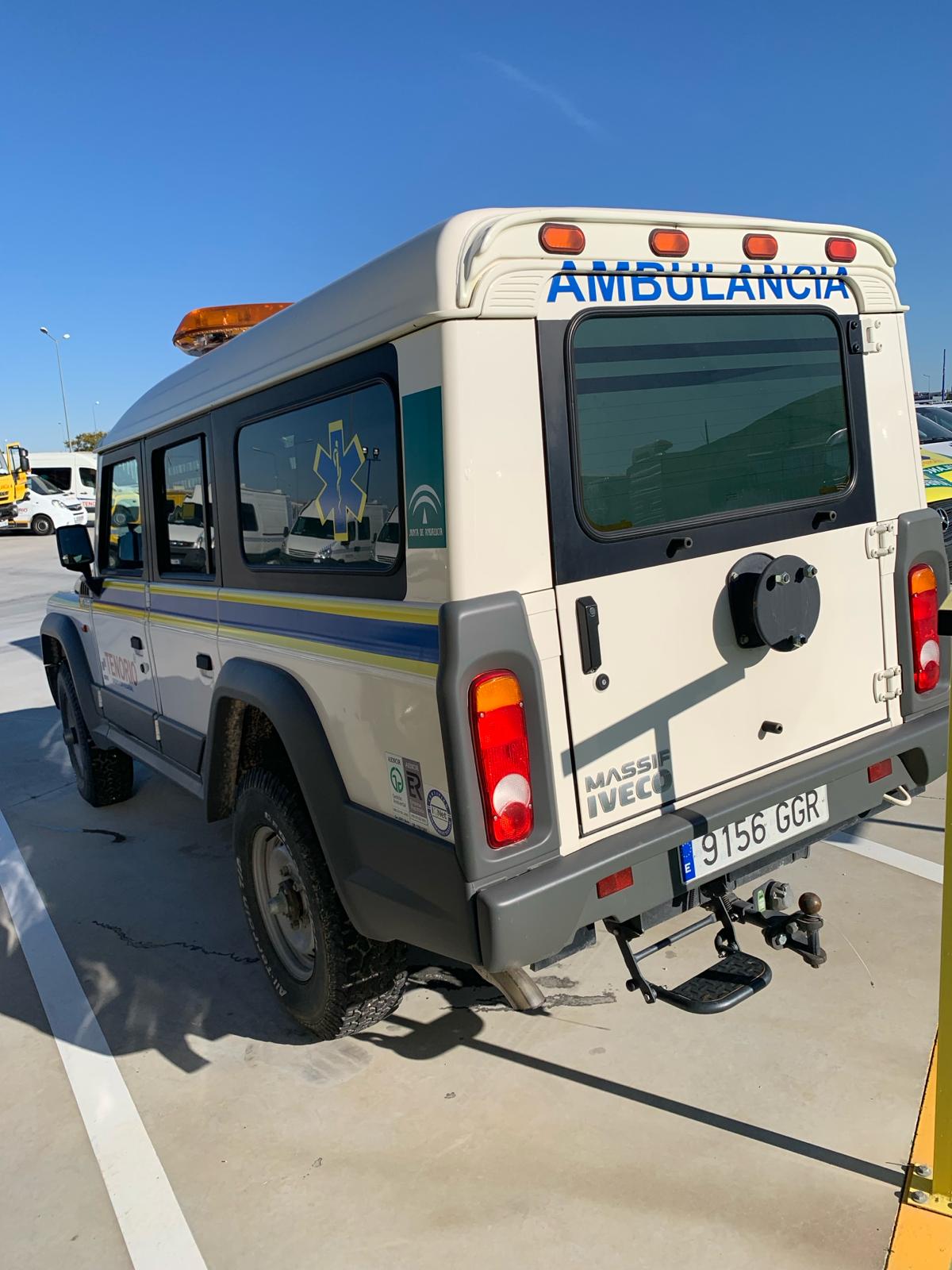 IVECO MASSIF Ambulances