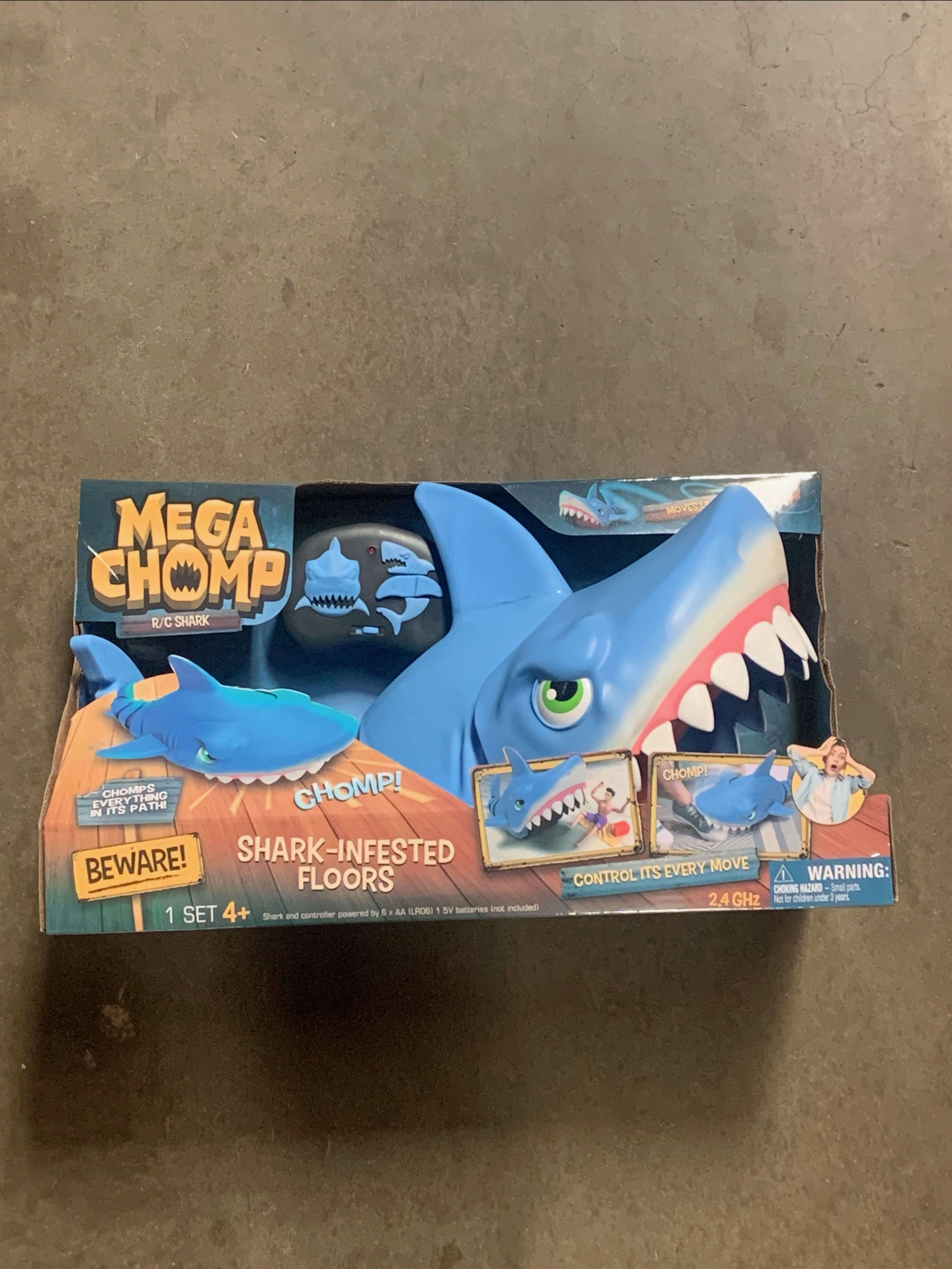 Mega Chomp R/C Shark. 680units. EXW Stockton,  Calif $14.00 unit.