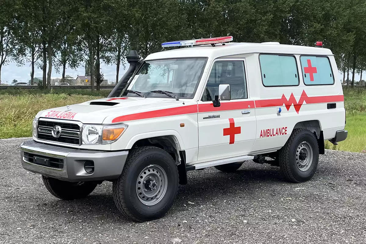 Toyota Land Cruiser VDJ78L V8 4x4 Ambulance