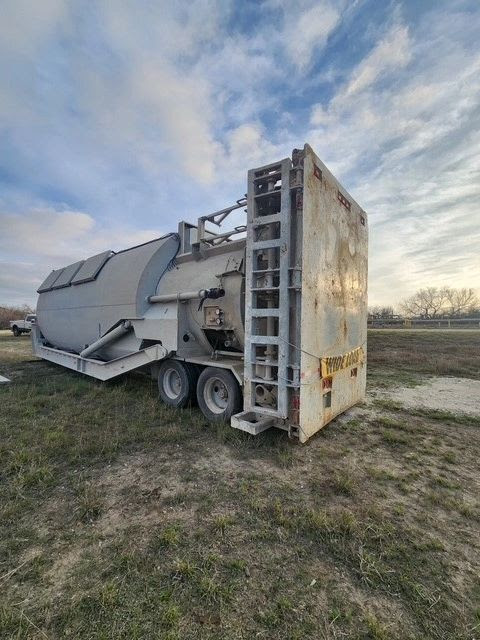 (2) 2011 Halliburton PS-2500 6062 Cu Ft Portable Cement Silos!