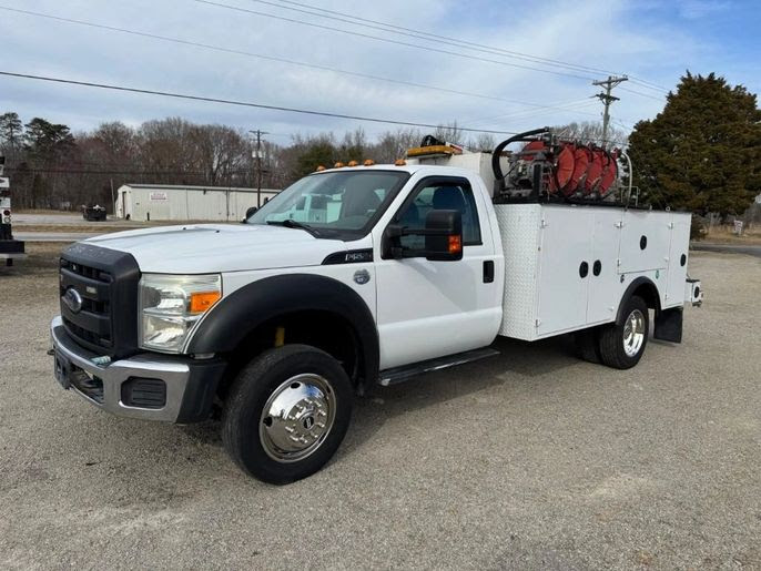 2016 Ford F550 Service / Lube Truck: 4x4, IMT Crane, Welder, Air Compressor, Lube Skid, Waste Oil Recovery