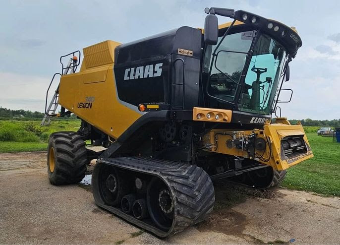2012 CLAAS 740T LEXION