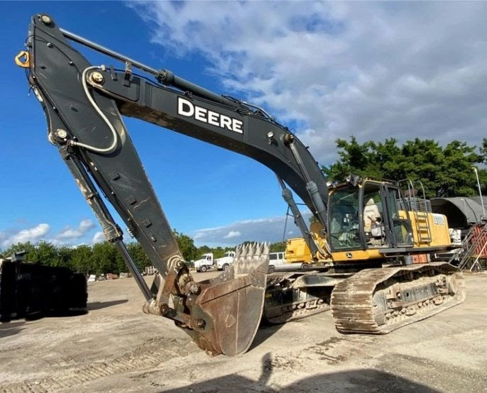 JOHN DEERE 470G EXCAVATOR