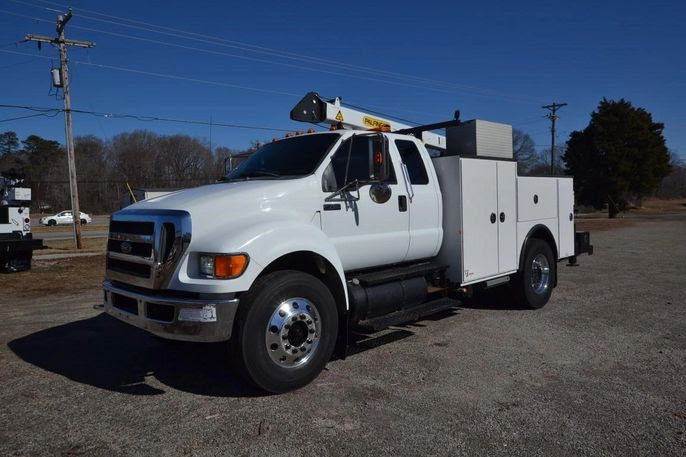 2011 Ford F750 XLT SD Extended Cab Service Truck