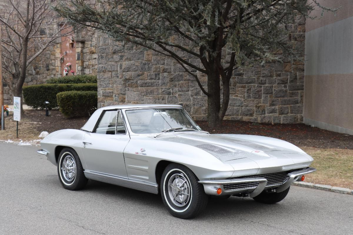 1963 Chevrolet Corvette Convertible – Fuel-Injected L84