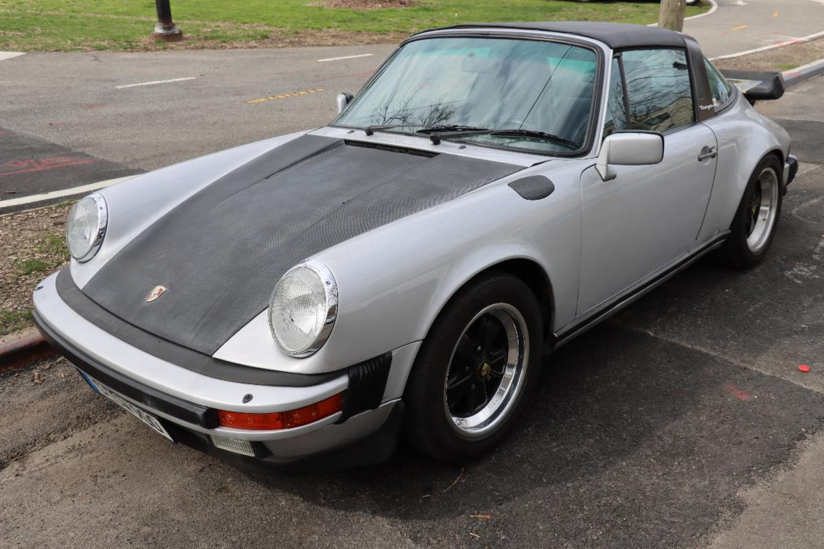 New Arrival 1986 Porsche 911 3.2 Carrera Targa