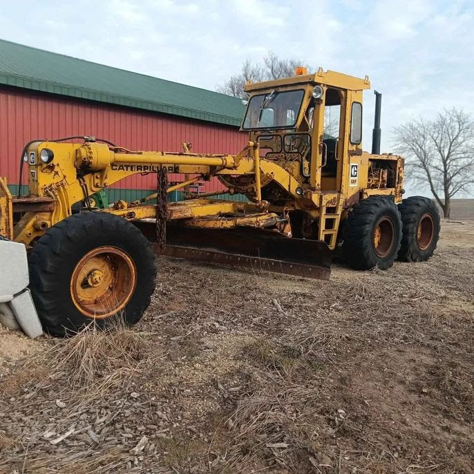 CAT 12F Road Grader