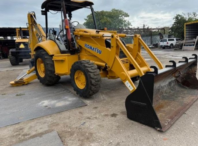 2007 Komatsu WB140 4WD Backhoe w/ Extend-a-Hoe