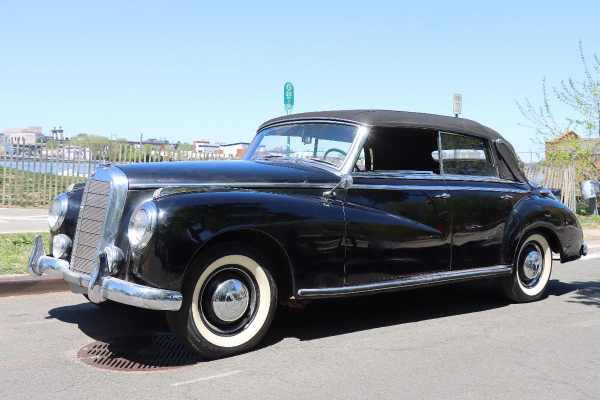 Exclusive 1954 Mercedes-Benz 300 B Cabriolet D ADENAUER