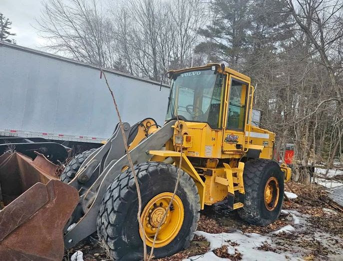 2001 Volvo L70D Wheel Loader, Parts Unit