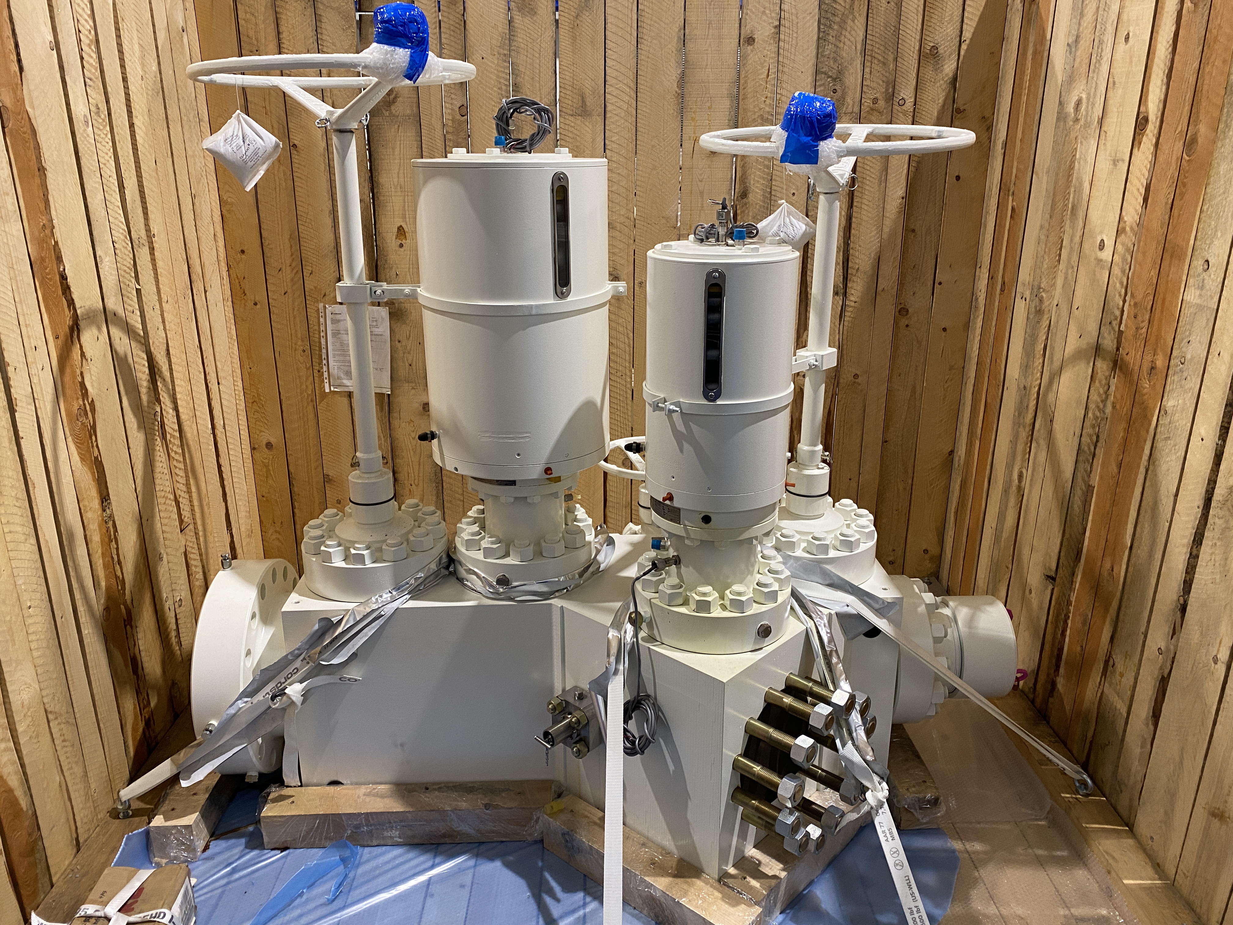 Surface Oil Rigs Equipment on Offer - Package Buy - 4 x Brand New Cameron Surface Trees plus 5 x Used but Fully Serviceable Units