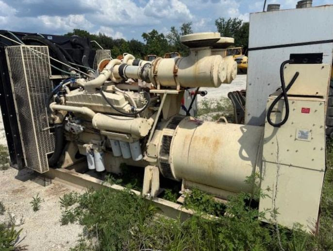 625 KVA Cummins Generator, 704 Hours