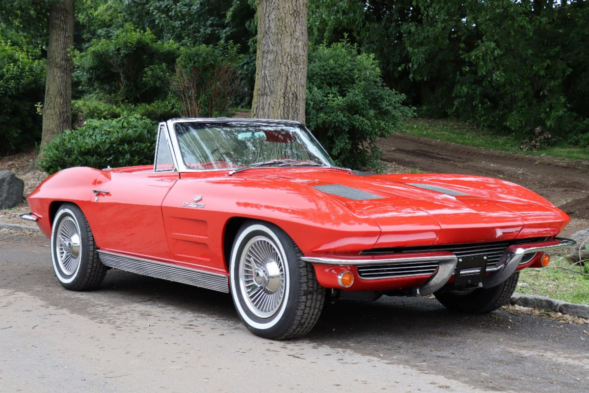   1963 Chevrolet Corvette Convertible