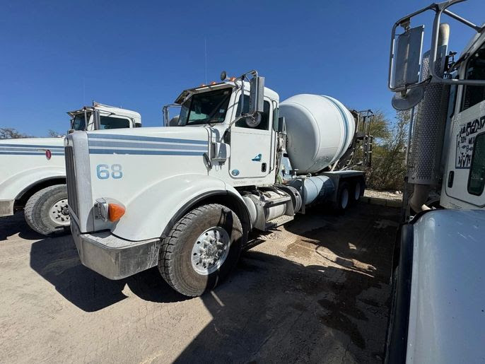 4) - 2014 Peterbilt 365 Mixer Trucks 