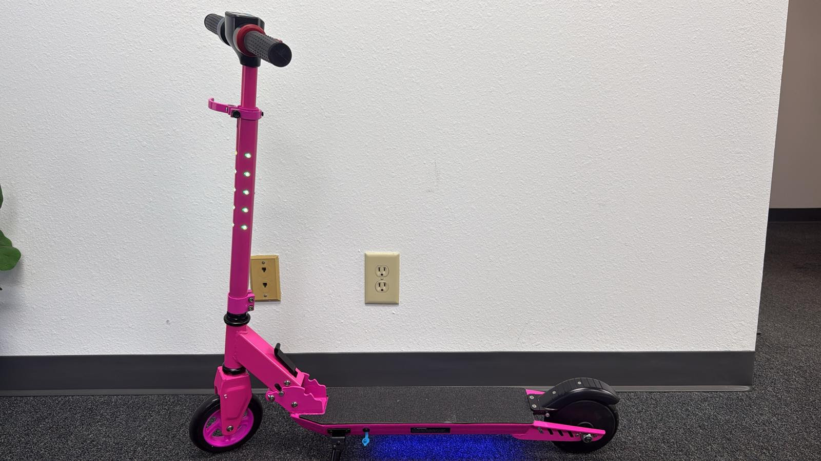 Eridehub RS-503 Electric Scooter. 100 Units.  EXW Los Angeles $75.00 Unit