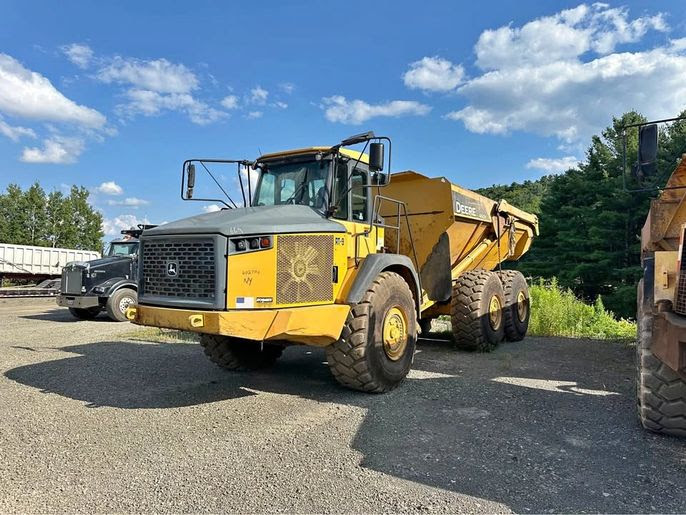 2012 John Deere 460E Off Road Truck