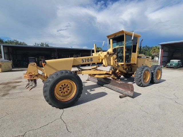 1994 John Deere 570B Grader