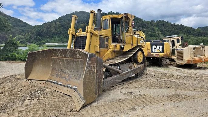 1984 CAT D8L Dozer