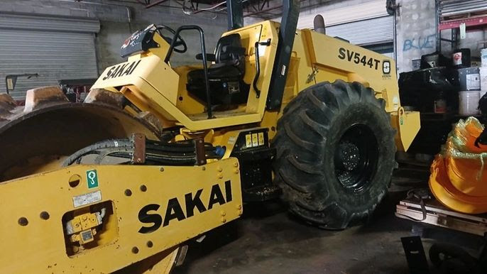 2019 Sakai SV544T 84