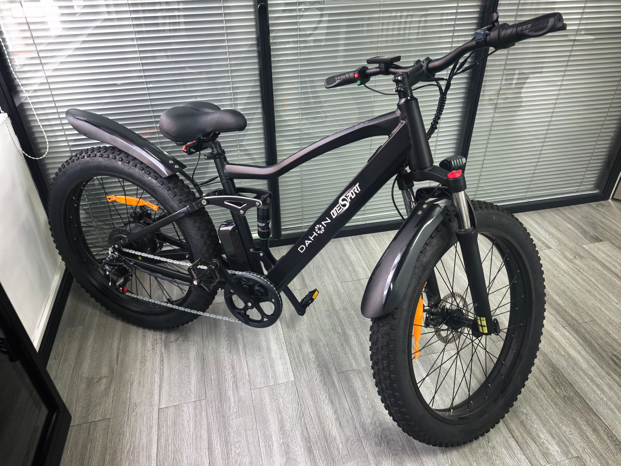 ONESPORT Electric Bike. Only 70 Units remaining .  EXW  NY $475.00 Unit.