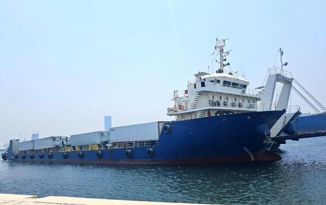 we could develop for sale the following deck carriers (2 units) in UAE which can be used for bulk cargo, containers, roro, pipes for pipelaying projects etc.