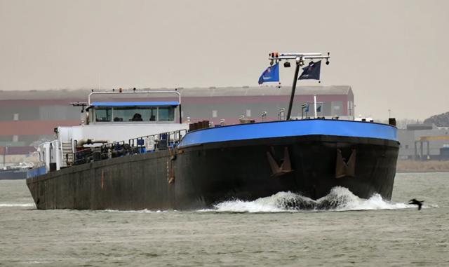 - REDUCED PRICE -   Double Hull Inland Motor Tanker 2144 ton