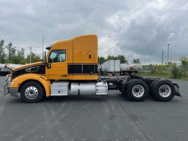 2019 Peterbilt 579 Sleeper