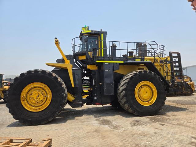 FOR SALE :  Komatsu WA900-3EO