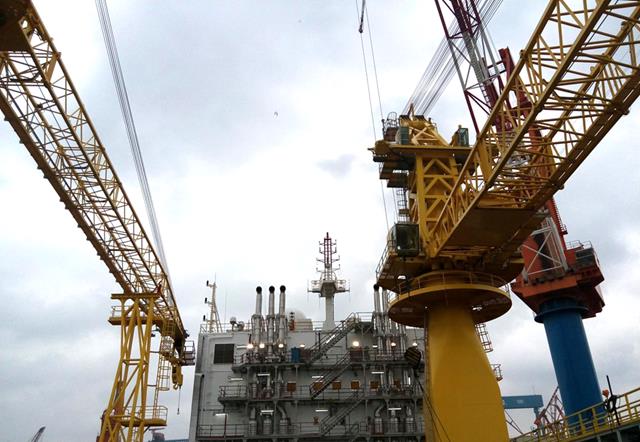 offshore drilling barge