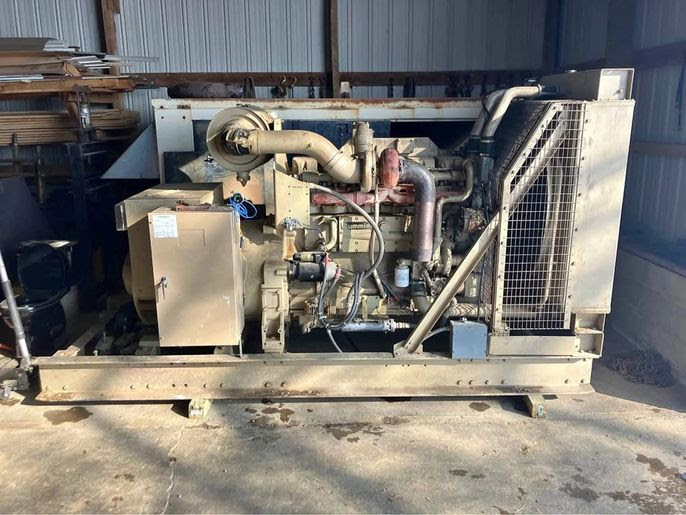 350KW Cummins KTA-1150 Generator 262 Hours
