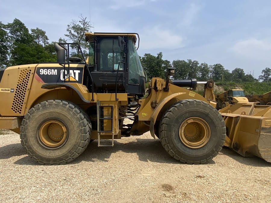 2014 CAT 966M