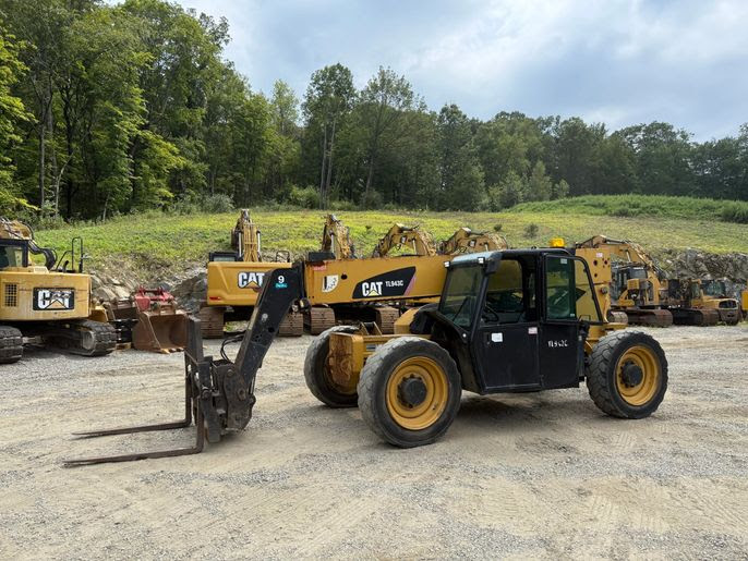 2013 CAT TL943C Telehandler
