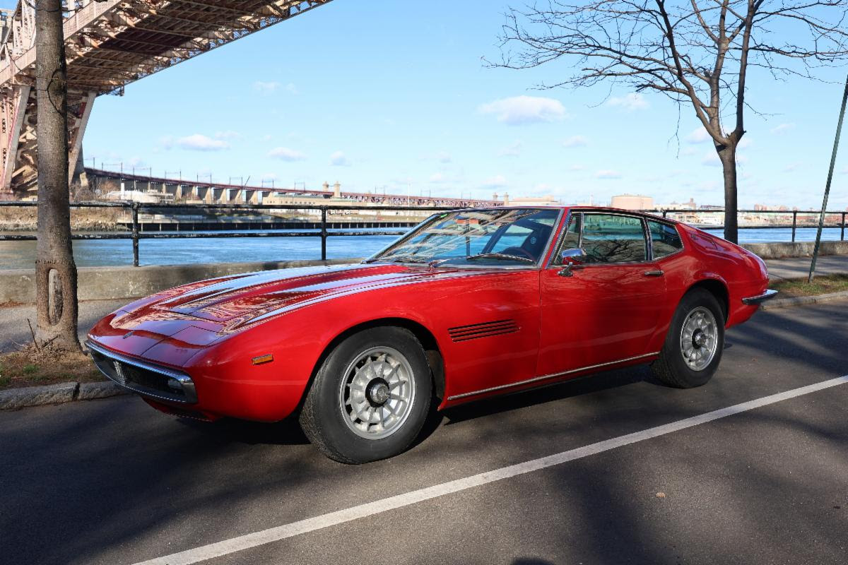 Winter Special: 1967 Maserati Ghibli 4.7 5-Speed