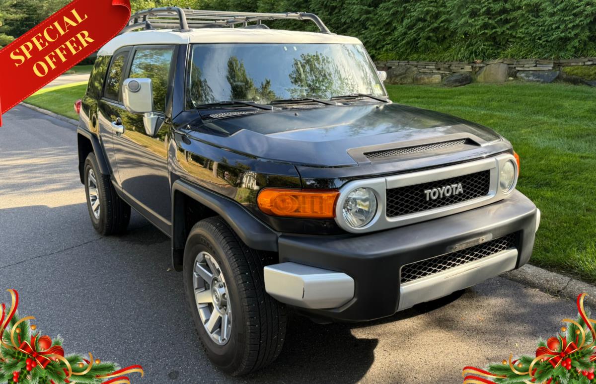 Holiday Special 2014 Toyota FJ Cruiser - Reduced Price!